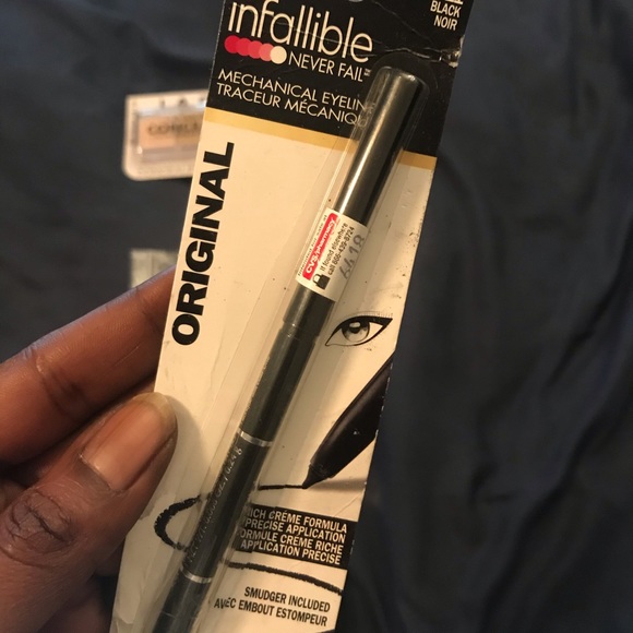 Eye makeup set & Skin illuminating, enhancer light reflecting drops - Picture 3 of 5